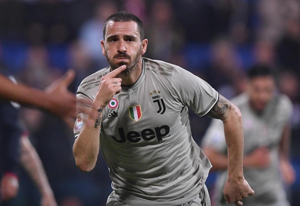 Trung vệ Bonucci: 'Juventus làm nhục tôi'