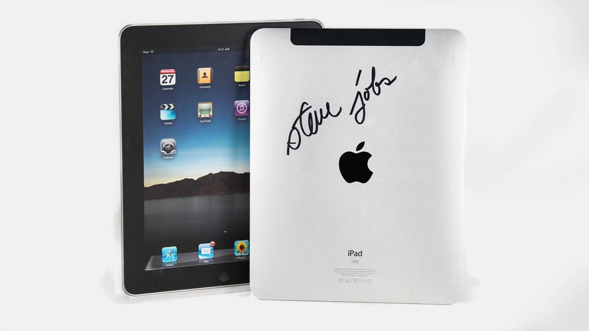 iPad có chữ ký Steve Jobs được mang ra đấu giá, ít nhất 290 triệu đồng