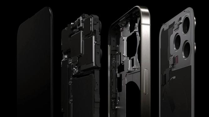 Chi phí sửa chữa mặt lưng iPhone 15 Pro Max gây sốc vì quá rẻ
