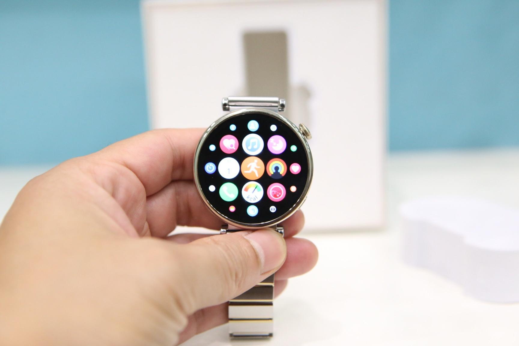 Khám phá Watch GT 4: Smartwatch cho phái nữ, giá từ 5,99 triệu