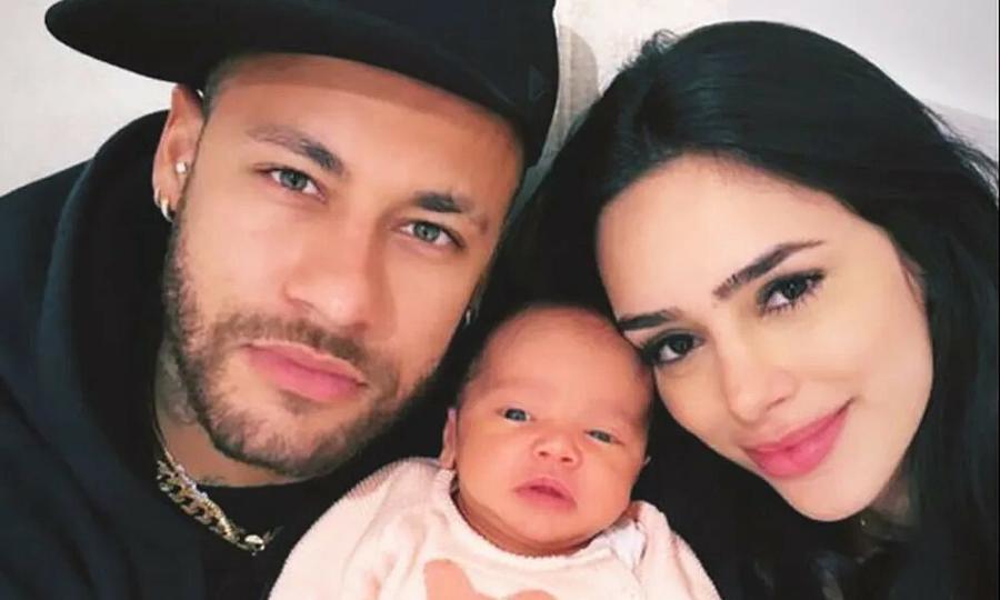 Bạn gái và con Neymar suýt bị bắt cóc